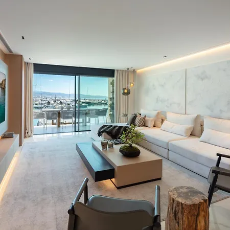 Modern 3 Bedroom Apartment, Puerto Banus, Apartment