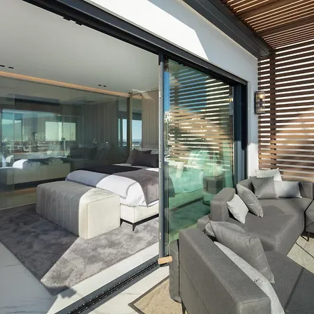 Apartment Modern 3 Bedroom Apartment, Puerto Banus, *